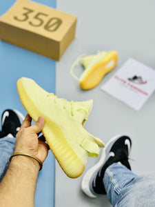 Yeezy Boost 350 V2
Butter