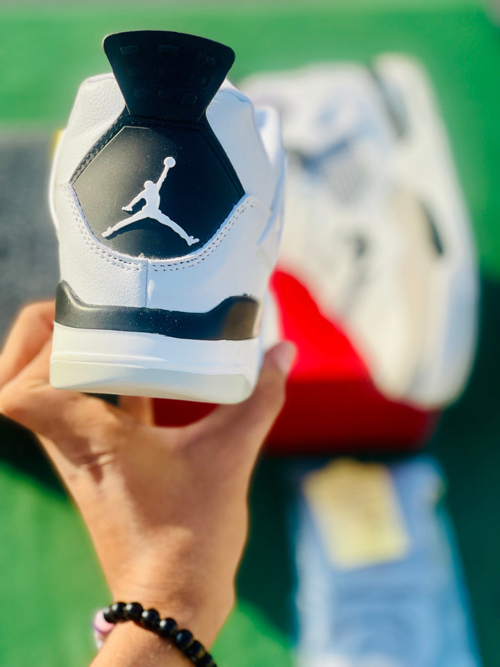 AIR JORDAN RETRO 4