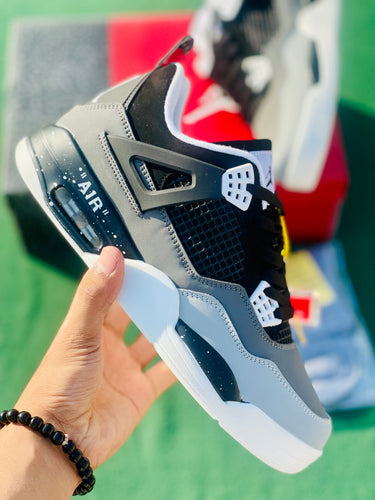 AIR JORDAN RETRO 4