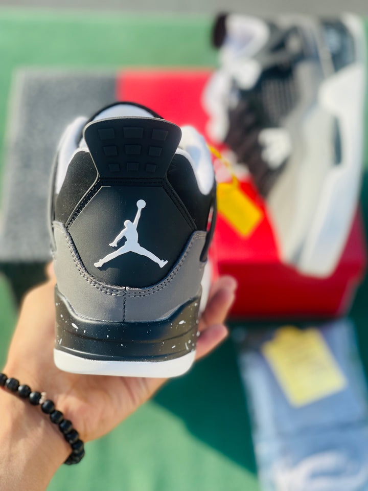 AIR JORDAN RETRO 4